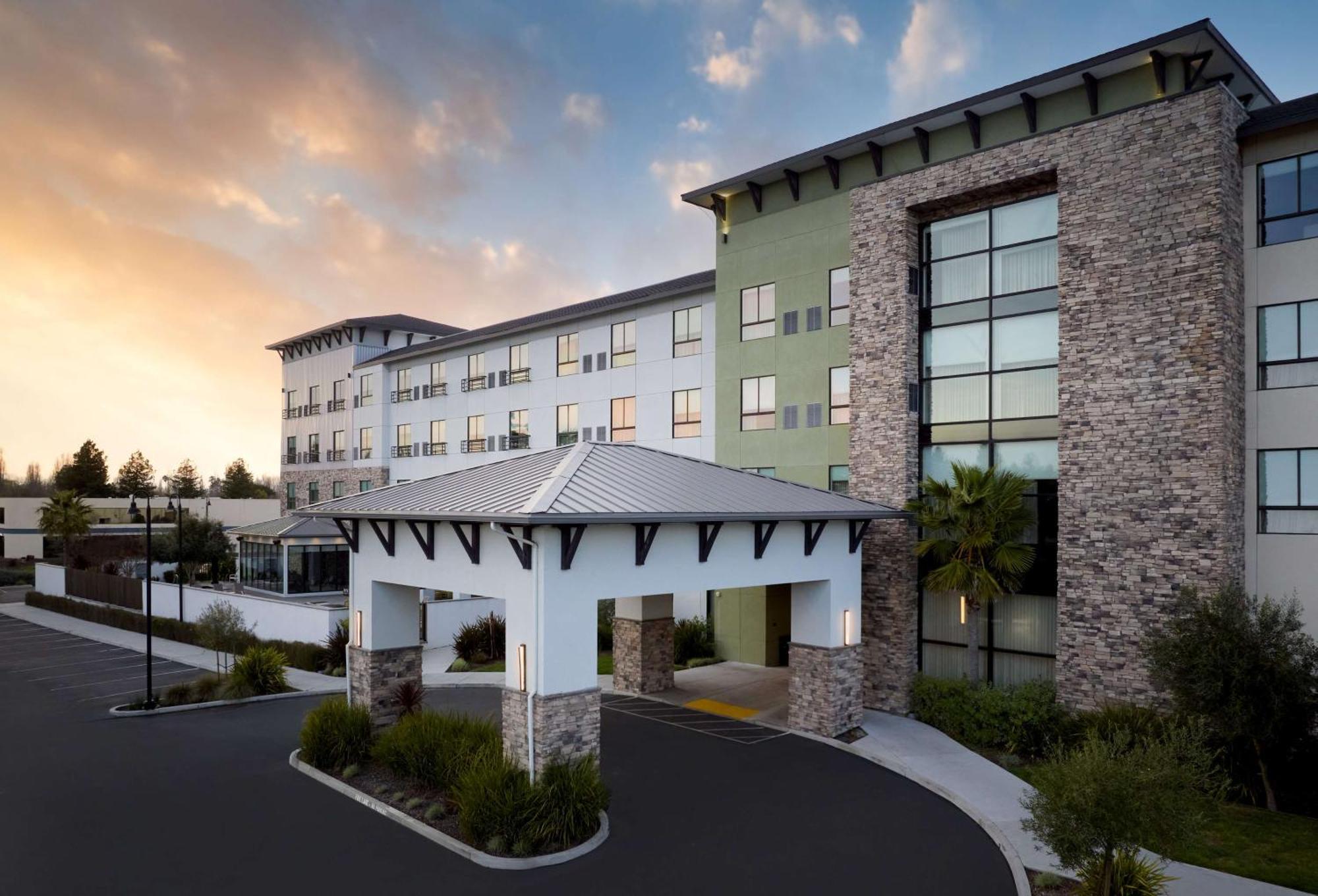 Hotel Centro Sonoma Wine Country, Tapestry Collection Hilton Rohnert Park Ngoại thất bức ảnh